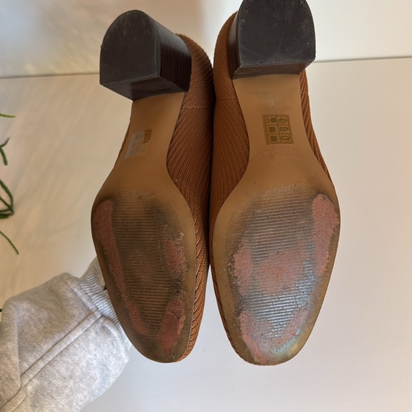 Everlane Classic Ribbed Brown Ankle Boots - Picture 5 of 5